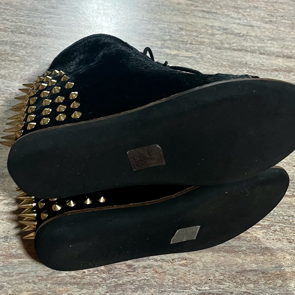 Jeffrey Campbell Ibiza wedge glossy and faux fur ankle boots with spiky studs - Picture 16 of 16